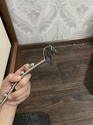 Торговое оборудование: Вешалки 15шт за 150 сомов Цеполка для вешей более 20 шт 300 сомов — 6