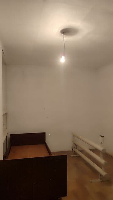 панельные дома: Помещение/комната небольшого формата - Площадь ориентировочно 8–12 м² — 2