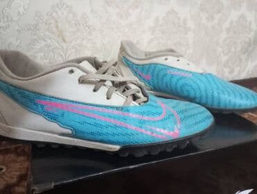 nike react: Футбольные бутсы Phantom почти новый размер не подошёл, размер — 2