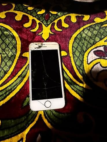 ми 9 с: IPhone 5s, Серебристый — 4