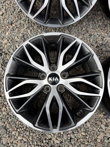 Паркет: Литые Диски R 17 Kia, Комплект, отверстий - 5, Б/у — 5