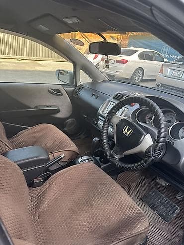 fit 2020: Honda Fit: 2004 г., 1.3 л, Вариатор, Бензин, Хэтчбэк — 5