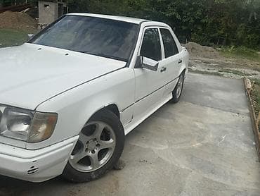 bmw e53 x5: Mercedes-Benz W124: 1990 г., Седан — 3