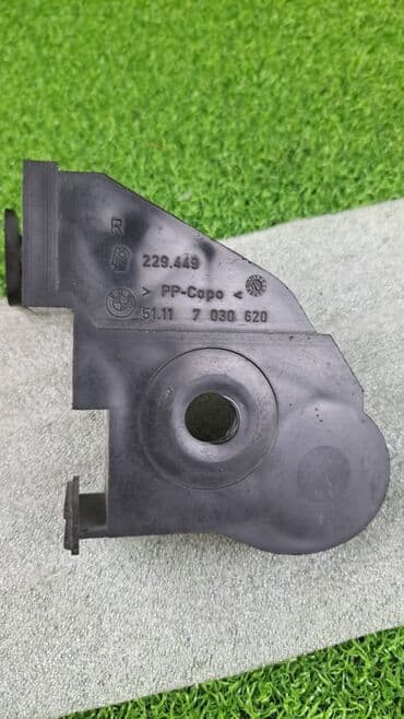 e46: Кронштейн BMW 3 6 год (E46) Кронштейн переднего правого крыла Б/У — 3