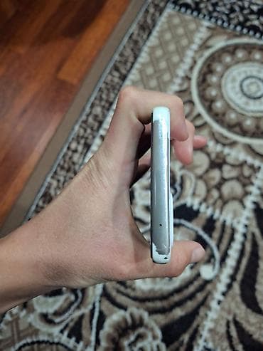 телефон с большой батареей: Samsung Galaxy A53 5G, Б/у, 128 ГБ, цвет - Белый, 2 SIM — 5