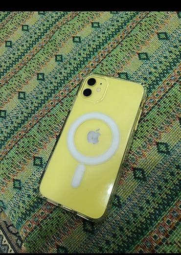5 iphone: Желтый iPhone с двойной камерой и прозрачным чехлом MagSafe - Цвет — 1