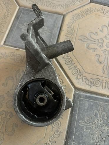 Подушка мотора Daihatsu Б/у, Оригинал