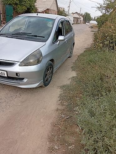 rf 2: Honda Fit: 2002 г., 1.5 л, Вариатор, Бензин, Седан — 8