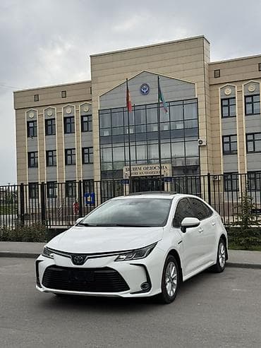 Toyota Corolla: 2020 г., 1.8 л, Автомат, Гибрид, Седан — 4