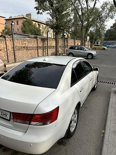 Hyundai Sonata: 2007 г., 2 л, Автомат, Газ, Седан — 4