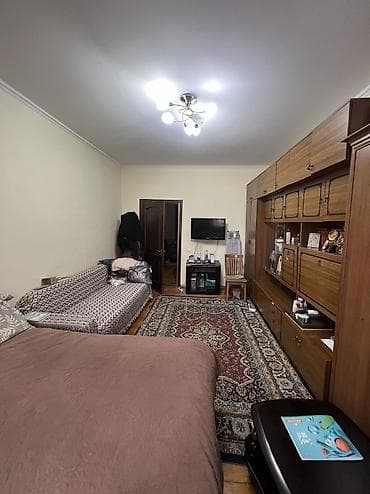 Батирлер: 4 бөлмө, 68 м², Сталинка, 3 кабат, Косметикалык ремонт — 1