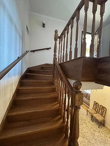 сразу: ✨ Продаётся уютный кирпичный дом(район Старый Аэропорт) 🏡 Основные — 5