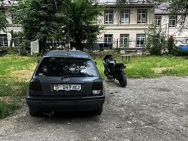 transporter multivan: Volkswagen Golf: 1993 г., 1.8 л, Механика, Бензин, Хэтчбэк — 2