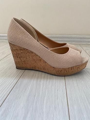 pull and beer: Босоножки на танкетке Mango 37 р 500 сом — 1