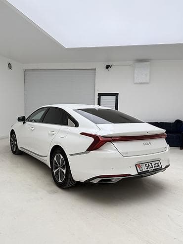 karry k60 ev: Kia K8: 2021 г., 1.6 л, Гибрид, Седан — 4