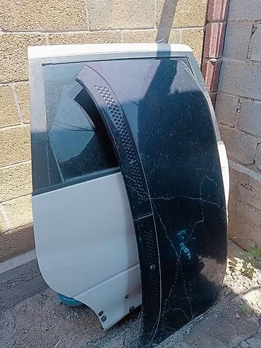 дверь эстима: Дверь Комплект Toyota, Б/у — 1