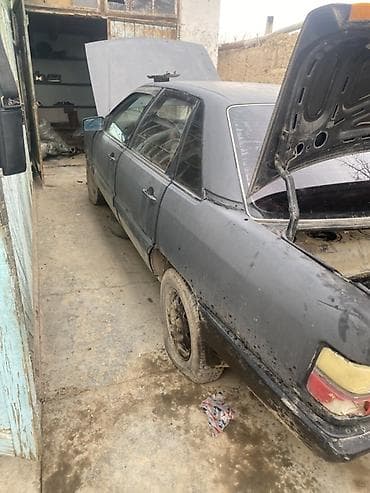 паста б3 унверсал: Audi 100: 1986 г., Седан — 3