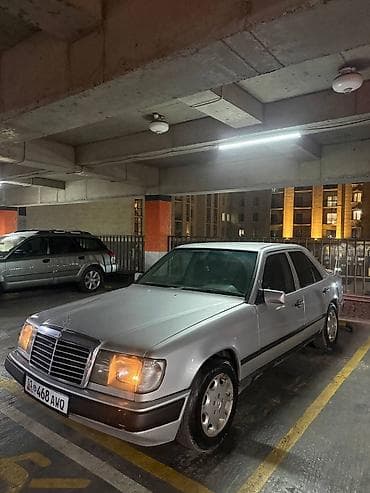 merc 210: Mercedes-Benz E-Class: 1988 г., 2.6 л, Механика, Бензин, Седан — 4