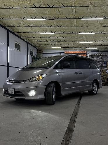 Toyota Estima: 2003 г., 3 л, Вэн/Минивэн