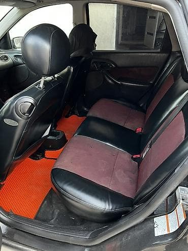 step 2: Ford Focus: 2003 г., 2 л, Ручные, Бензин, Хэтчбэк — 5