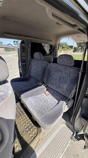 Nissan Serena: 2002 г., 2 л, Автомат, Газ, Вэн/Минивэн — 6