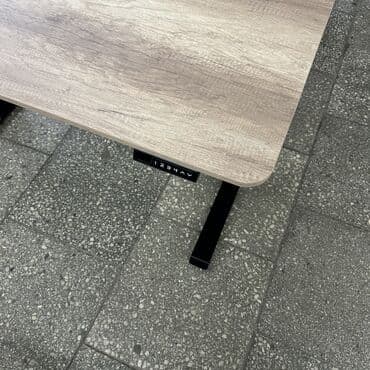 офисные столы ош: Стол регулируемый по высоте Размер столешницы 130”70 с закругленными — 3