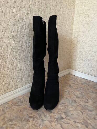 обувь для охоты: Продаю шикарные замшевые турецкие сапоги 39 размера. Высота каблука 8 — 2