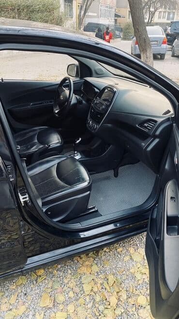 багажник на гольф 2: Chevrolet Spark: 2017 г., 1 л, Автомат, Бензиновая, Хэтчбэк — 6