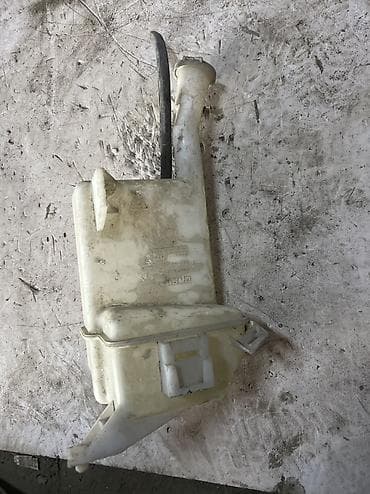 full: Бачок Mazda 2005 г., Б/у, Оригинал, Япония — 2