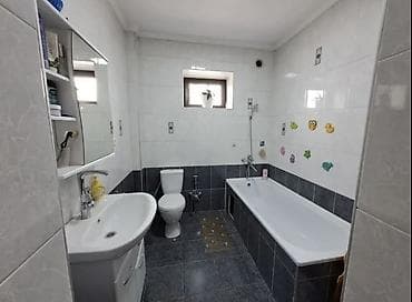 этажный дом: Срочно! Срочно! Срочно!! • • • Продается благоустроенный двухэтажный — 2