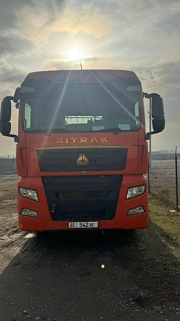 присепы: Тягач, 2020 г., Без прицепа — 1