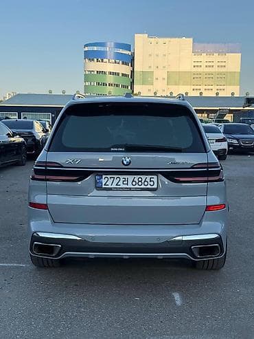 byd e7: BMW X7: 2023 г., Внедорожник — 5