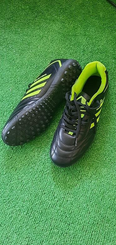 бутса футбол: Футбольные бутсы для мини-футбола/футзала (TF). Размер 40 (39 — 3