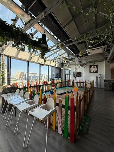 open space: 🏢 ПРОДАЁТСЯ КОММЕРЧЕСКОЕ ПОМЕЩЕНИЕ — 1800 м² 📍 ТЦ «Евразия» ✨ Готовый — 9