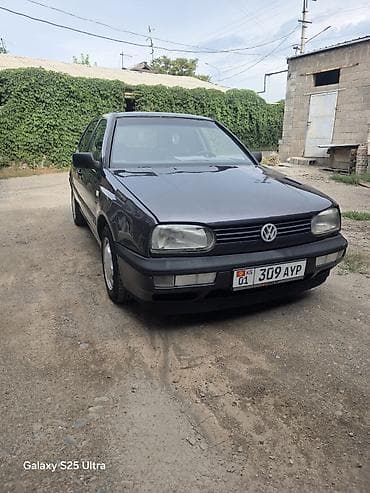 Унаа сатуу: Volkswagen Golf: 1992 г., 1.8 л, Кол менен иштөөчү, Бензин, Хетчбек — 1