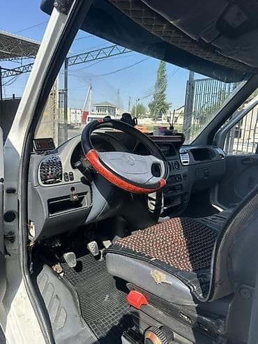 Унаа: Жеңил жүк ташуучу унаа, Mercedes-Benz, Стандарт, 2 т, Колдонулган — 4