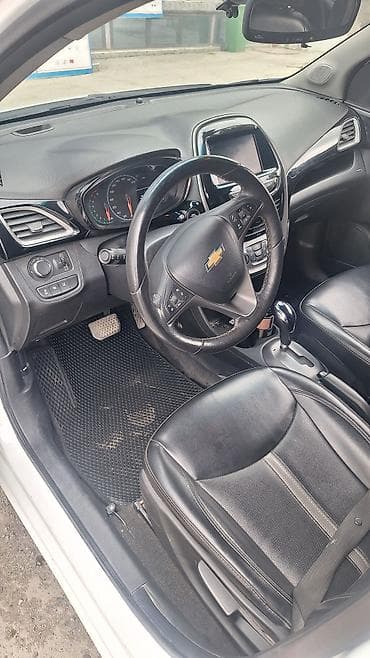 Транспорт: Chevrolet Spark: 2020 г., Автомат, Бензин, Хетчбек — 4