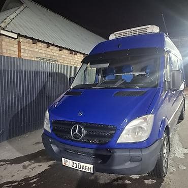 двускатный спринтер: Mercedes-Benz Sprinter 311 CDI, удлинённый высокий — 4