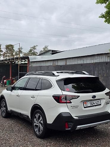 кабина на мотороллер: Subaru Outback: 2022 г., Вариатор, Универсал — 9