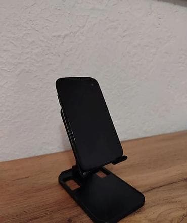 3 мик: В отличном состоянии. Использовался с защитным стеклом. Без сколов и — 3