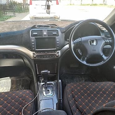 5 vz: Honda Inspire: 2004 г., 3 л, Автомат, Бензин, Седан — 2