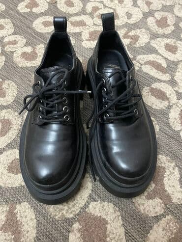 рабочий обув: Черные туфли-оксфорды Zara с массивной подошвой. Натуральная кожа — 2