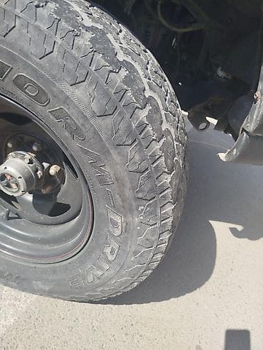 4 4: Колеса в сборе 275 / 70 / R 16, Всесезонная, Б/у, Комплект, Внедорожные (АТ/МТ), Железные, отверстий - 6 — 1