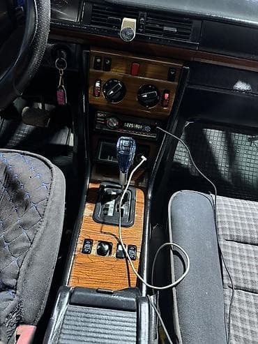 я ишу машина: Mercedes-Benz W124: 1994 г., 2.8 л, Автомат, Бензин, Седан — 7