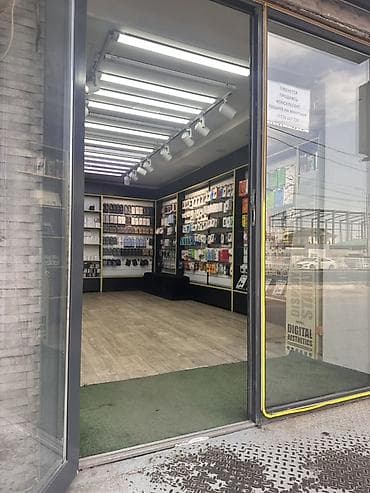 ломбард часов: Продажа магазинов В жилом доме, 20 м², Отдельный вход, 1 этаж — 4