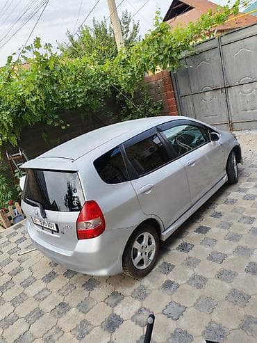 Honda Fit: 2002 г., 1.3 л, Вариатор, Бензин, Хэтчбэк — 1