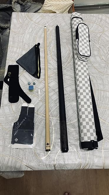 Бильярдный набор для пула/снукера Состав: - Разборный кий 2 части