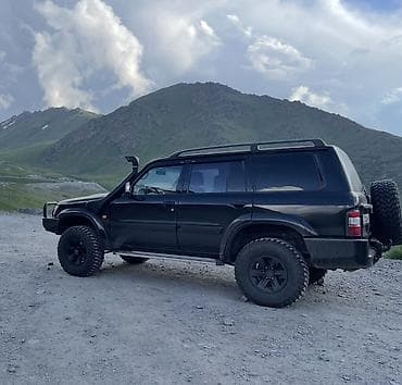 Унаа сатуу: Nissan Patrol: 2002 г., 4.2 л, Кол менен иштөөчү, Дизель, Жол тандабас — 4
