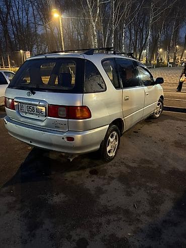 kia seranto: Toyota Ipsum: 1998 г., 2 л, Автомат, Бензин, Минивэн — 3