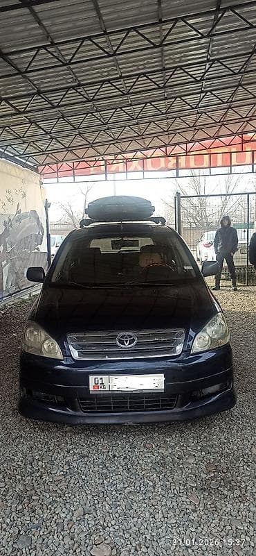 Toyota Avensis Verso: 2002 г., 2 л, Автомат, Бензин, Минивэн